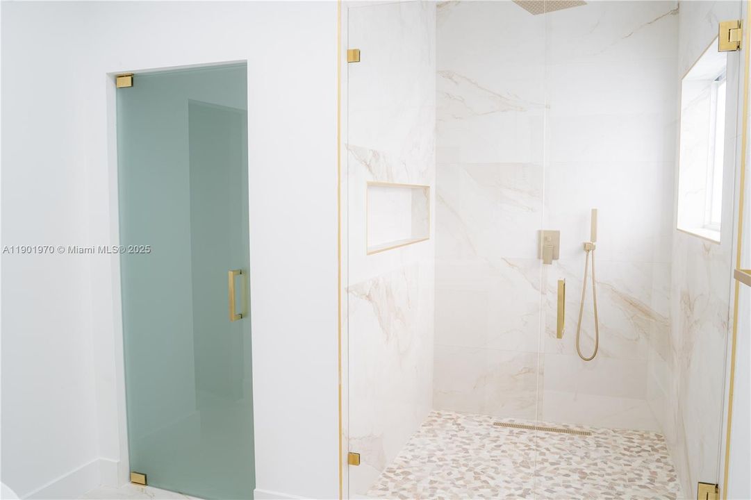 Recently Rented: $7,000 (4 beds, 3 baths, 2401 Square Feet)