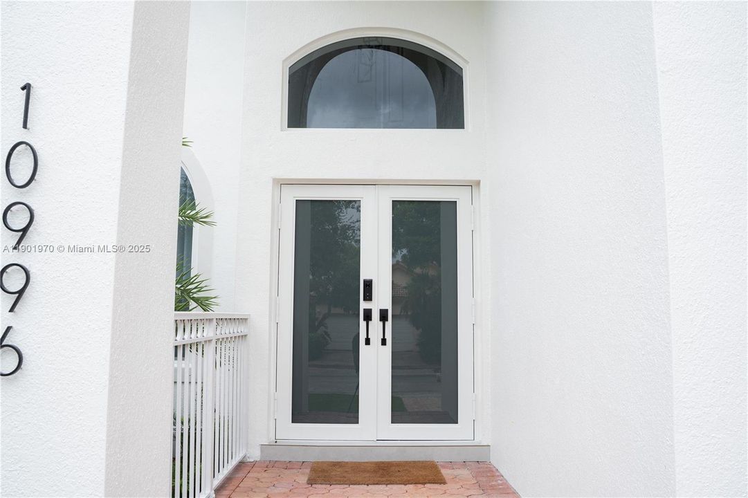 Recently Rented: $7,000 (4 beds, 3 baths, 2401 Square Feet)