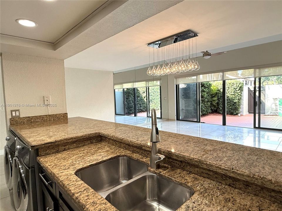 Recently Rented: $3,500 (3 beds, 2 baths, 1592 Square Feet)