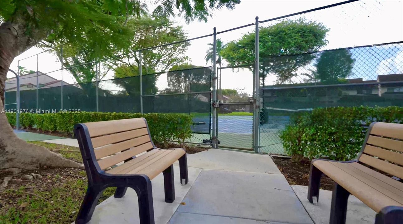 Recently Rented: $3,500 (3 beds, 2 baths, 1592 Square Feet)