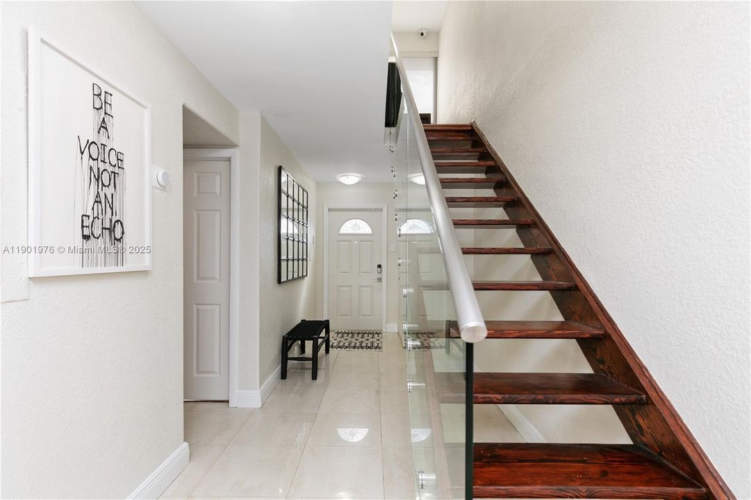 Recently Rented: $3,500 (3 beds, 2 baths, 1592 Square Feet)