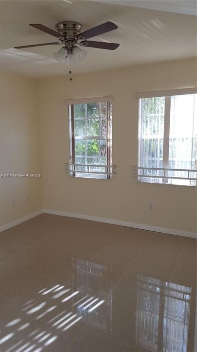 For Rent: $2,800 (3 beds, 2 baths, 1669 Square Feet)