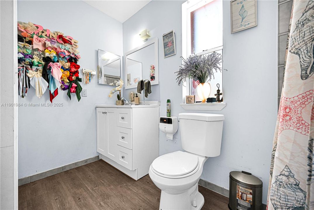 For Sale: $574,900 (4 beds, 3 baths, 1800 Square Feet)