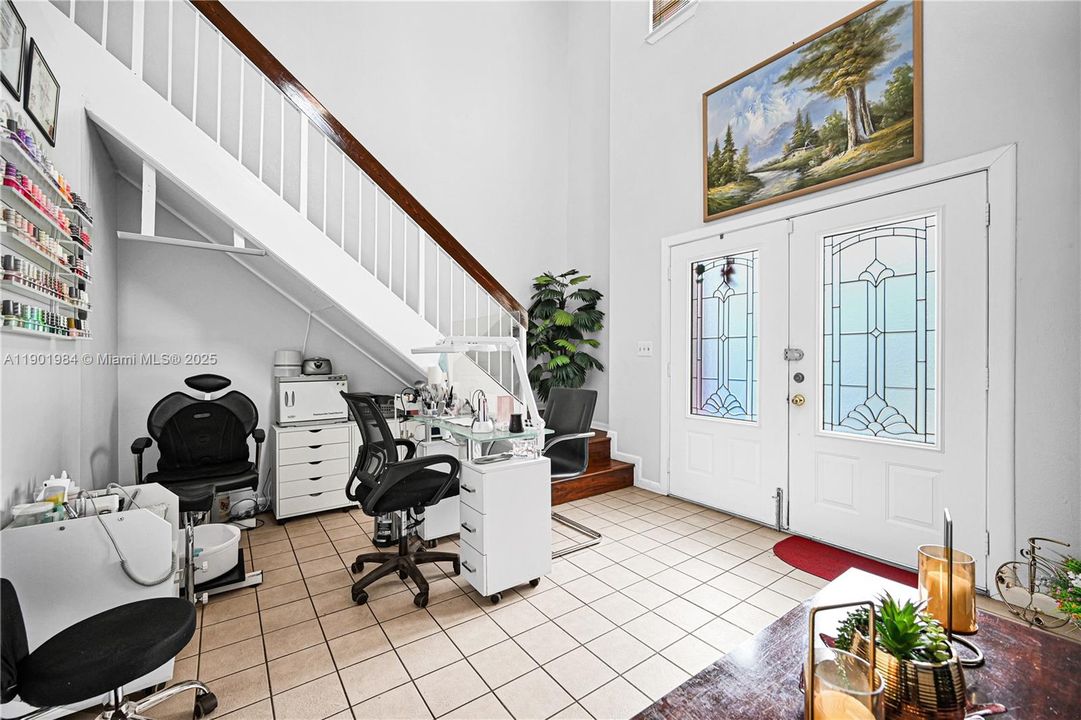 For Sale: $574,900 (4 beds, 3 baths, 1800 Square Feet)