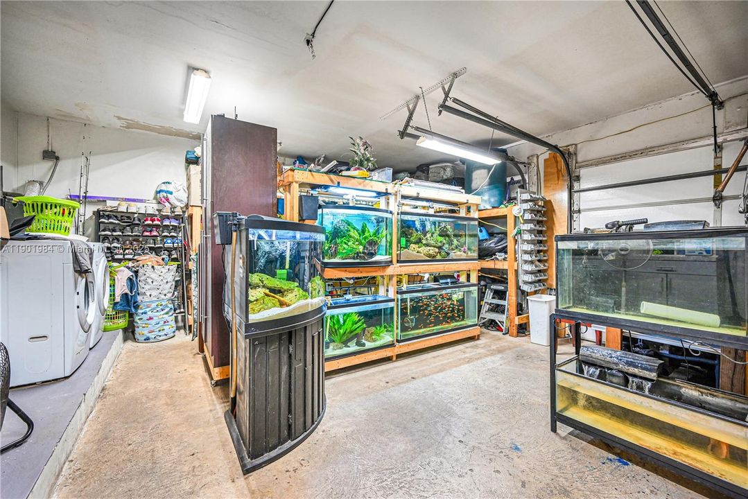 For Sale: $574,900 (4 beds, 3 baths, 1800 Square Feet)