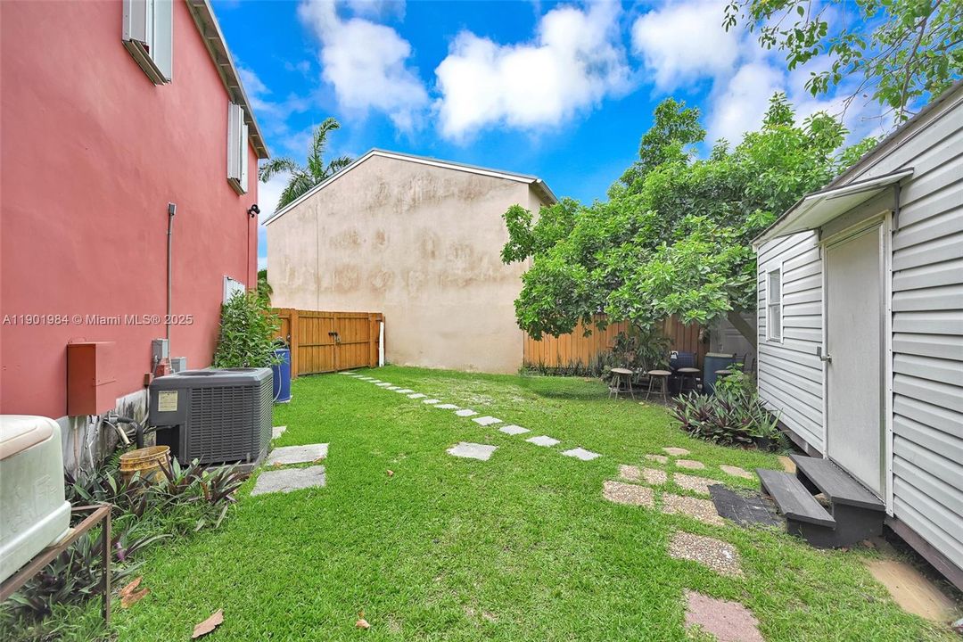 For Sale: $574,900 (4 beds, 3 baths, 1800 Square Feet)