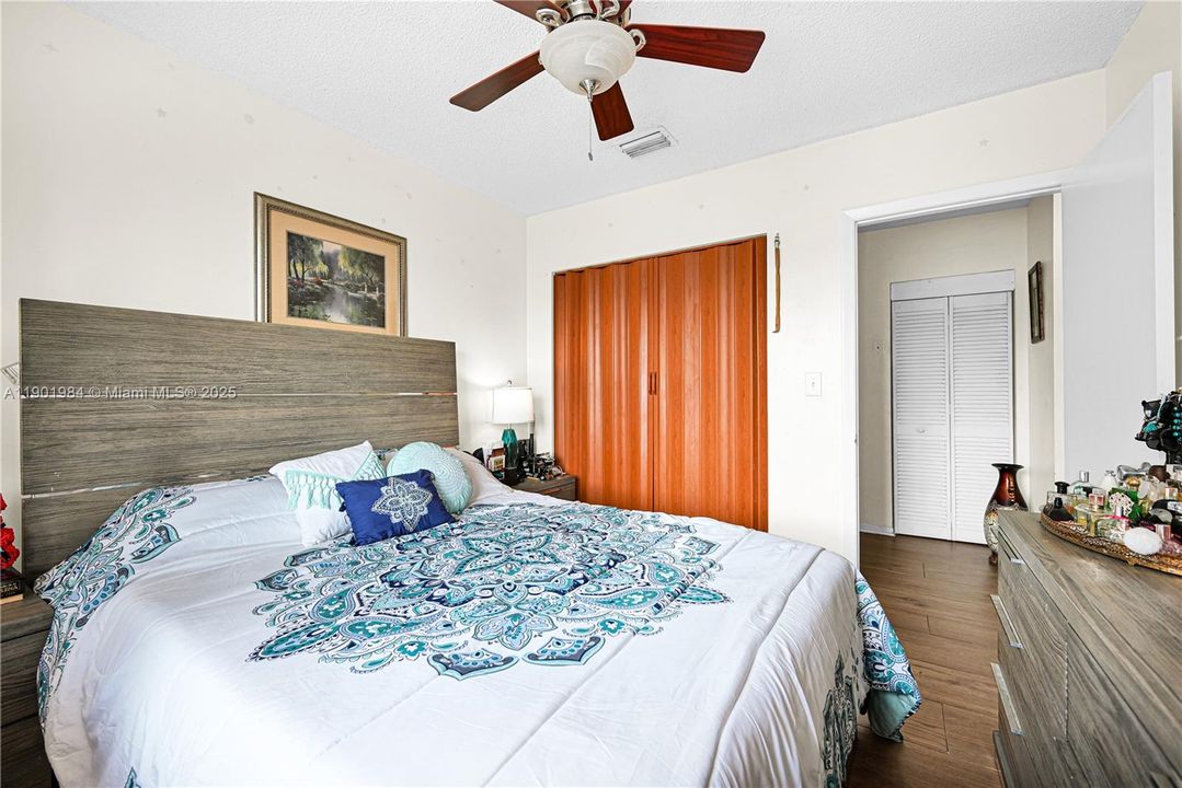 For Sale: $574,900 (4 beds, 3 baths, 1800 Square Feet)