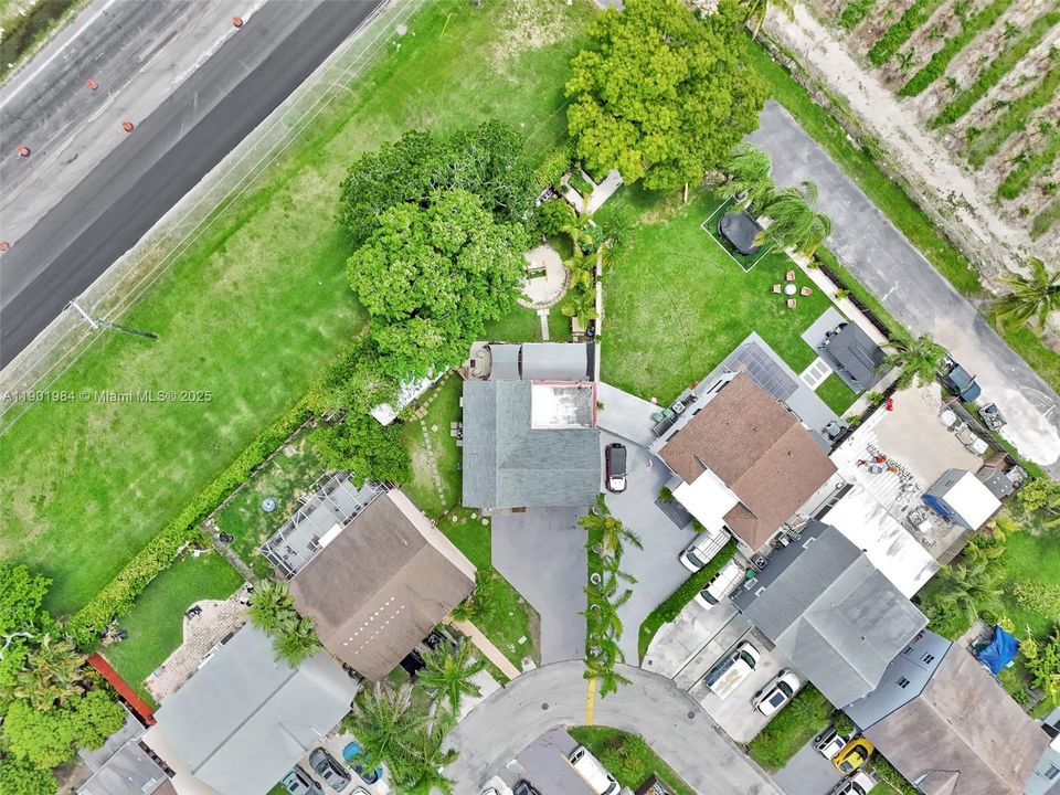 For Sale: $574,900 (4 beds, 3 baths, 1800 Square Feet)