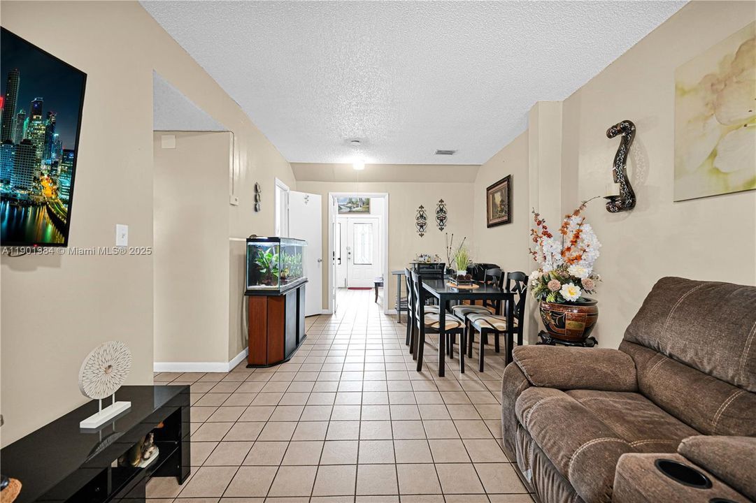 For Sale: $574,900 (4 beds, 3 baths, 1800 Square Feet)