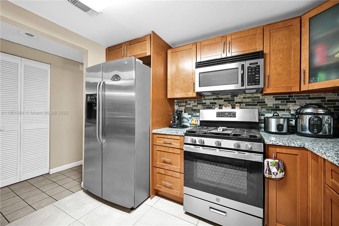 For Sale: $574,900 (4 beds, 3 baths, 1800 Square Feet)