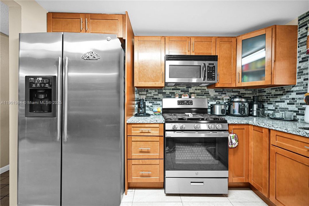 For Sale: $574,900 (4 beds, 3 baths, 1800 Square Feet)