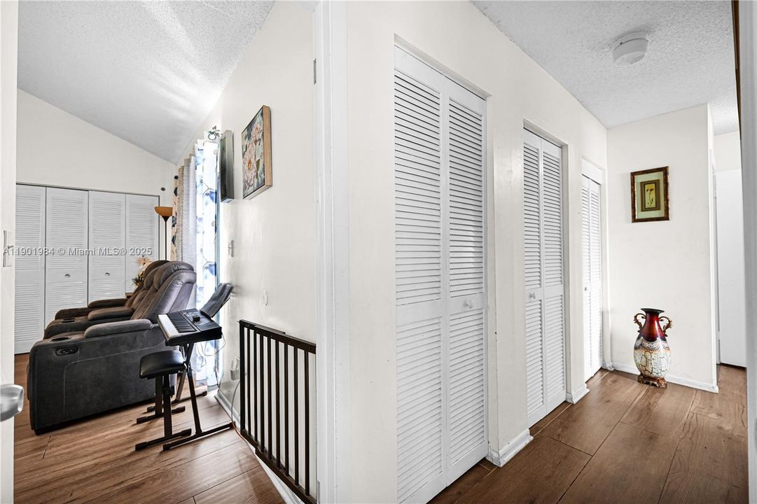 For Sale: $574,900 (4 beds, 3 baths, 1800 Square Feet)