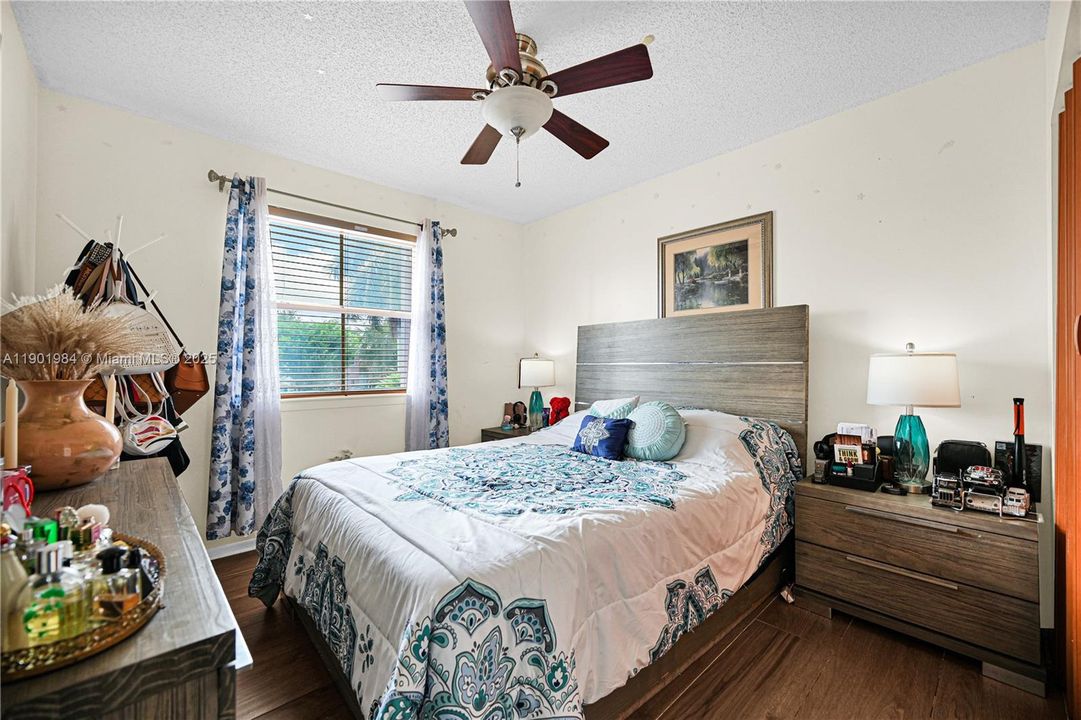 For Sale: $574,900 (4 beds, 3 baths, 1800 Square Feet)