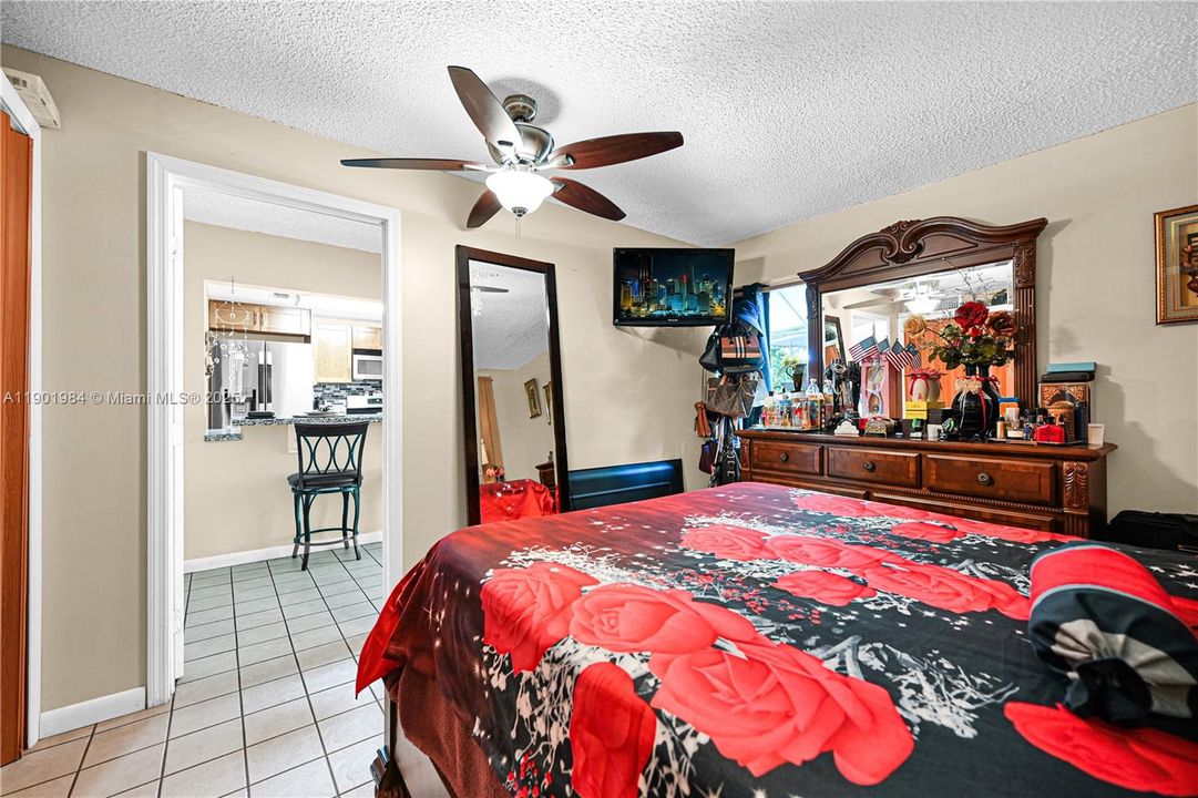 For Sale: $574,900 (4 beds, 3 baths, 1800 Square Feet)