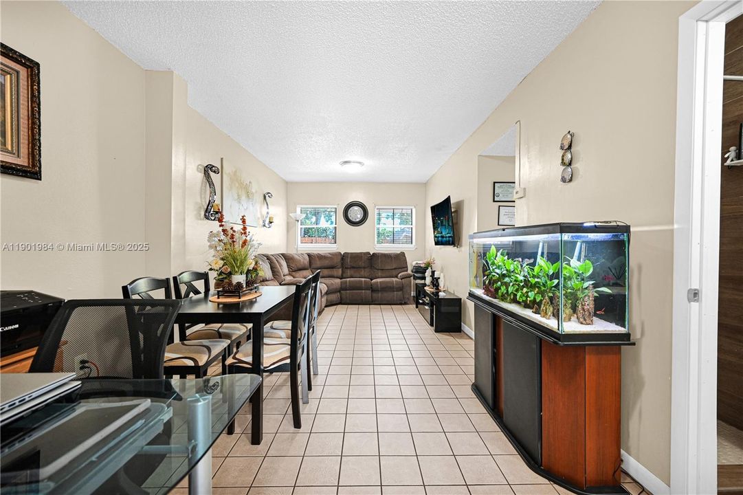 For Sale: $574,900 (4 beds, 3 baths, 1800 Square Feet)