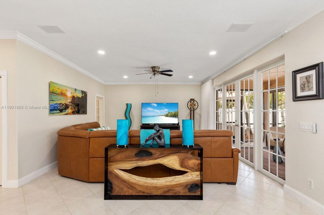 For Sale: $990,000 (4 beds, 2 baths, 3439 Square Feet)