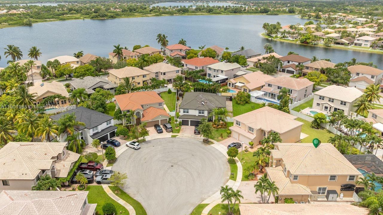 For Sale: $990,000 (4 beds, 2 baths, 3439 Square Feet)