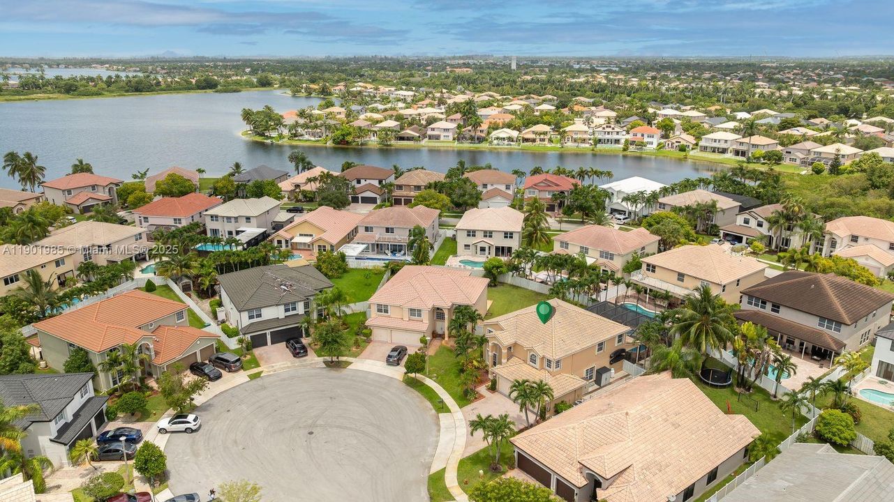 For Sale: $990,000 (4 beds, 2 baths, 3439 Square Feet)