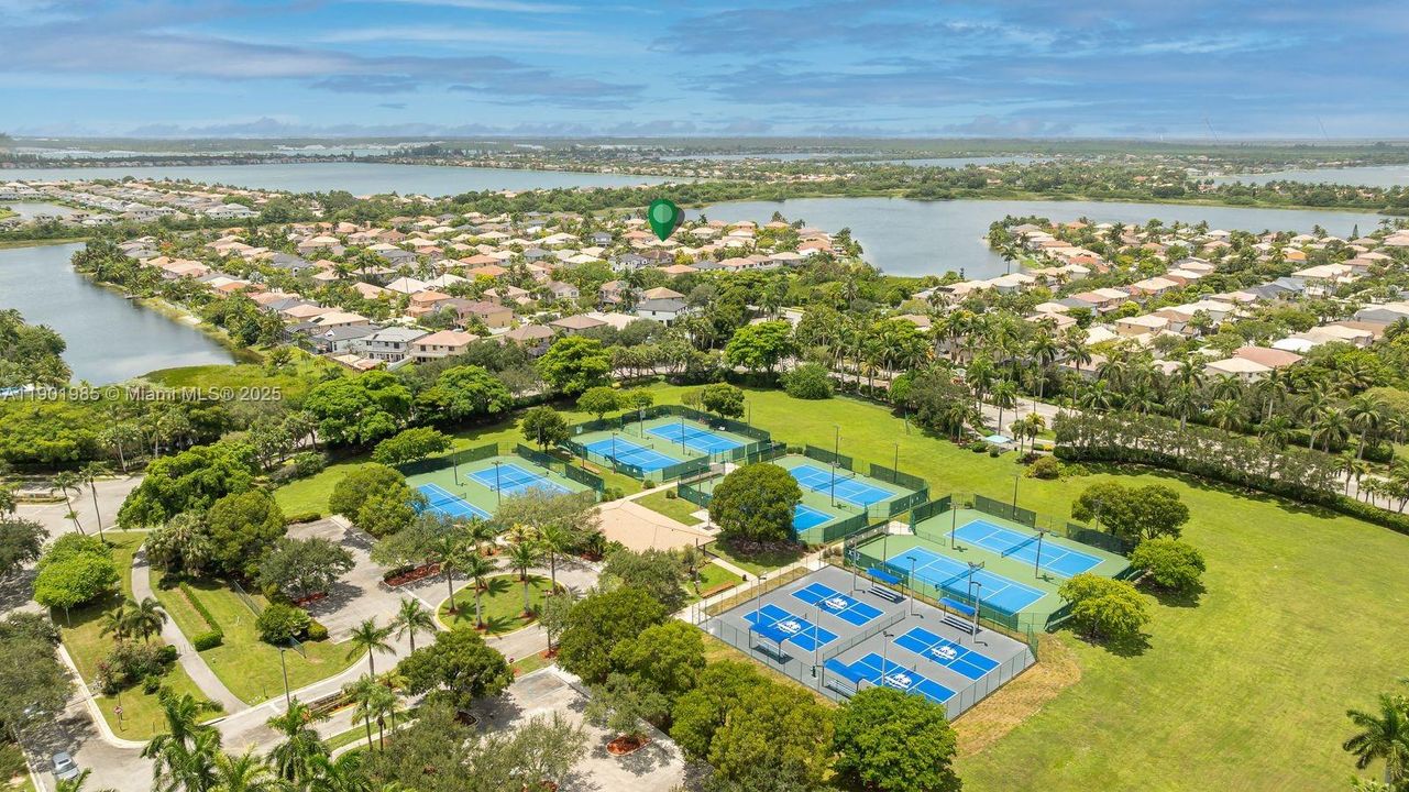 For Sale: $990,000 (4 beds, 2 baths, 3439 Square Feet)