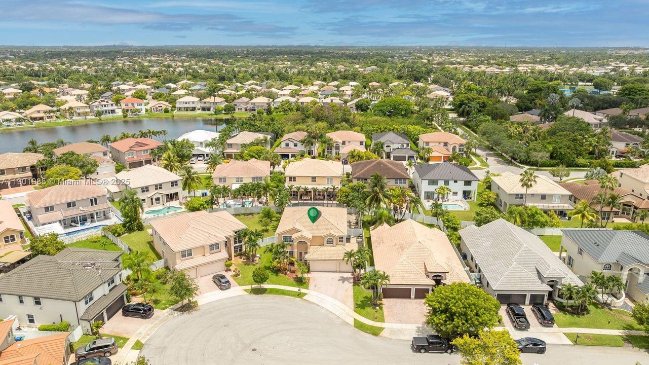 For Sale: $990,000 (4 beds, 2 baths, 3439 Square Feet)