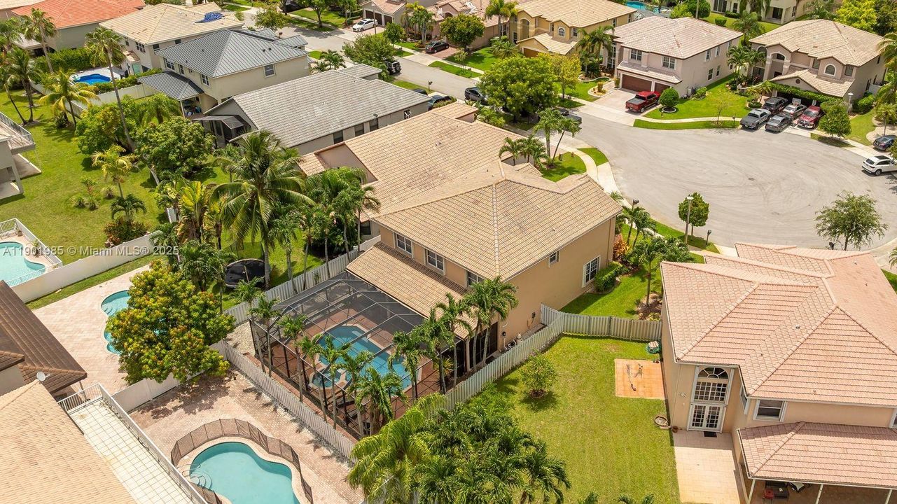 For Sale: $990,000 (4 beds, 2 baths, 3439 Square Feet)