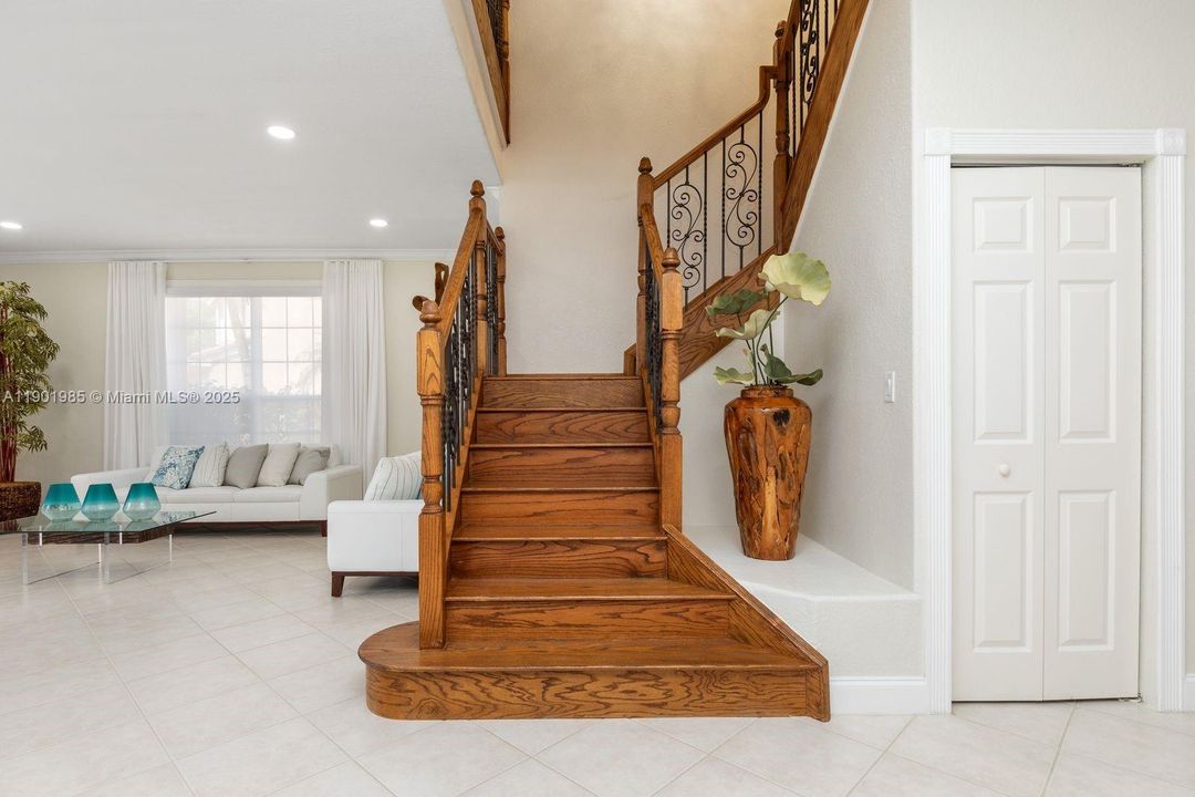 For Sale: $990,000 (4 beds, 2 baths, 3439 Square Feet)