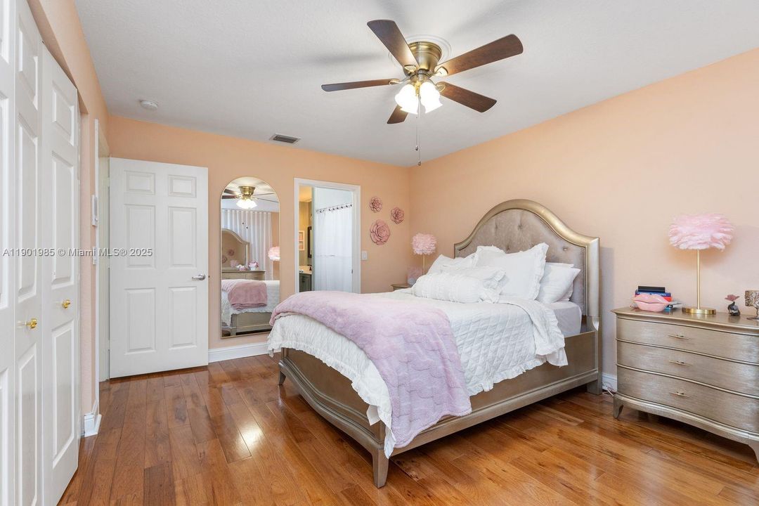 For Sale: $990,000 (4 beds, 2 baths, 3439 Square Feet)