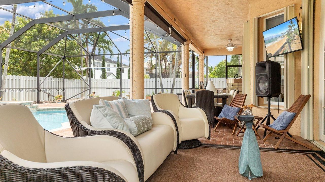 For Sale: $990,000 (4 beds, 2 baths, 3439 Square Feet)