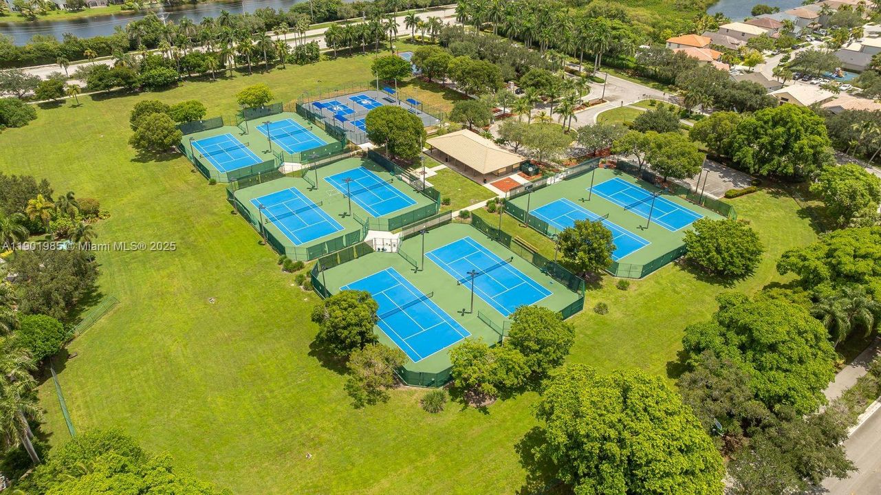 For Sale: $990,000 (4 beds, 2 baths, 3439 Square Feet)