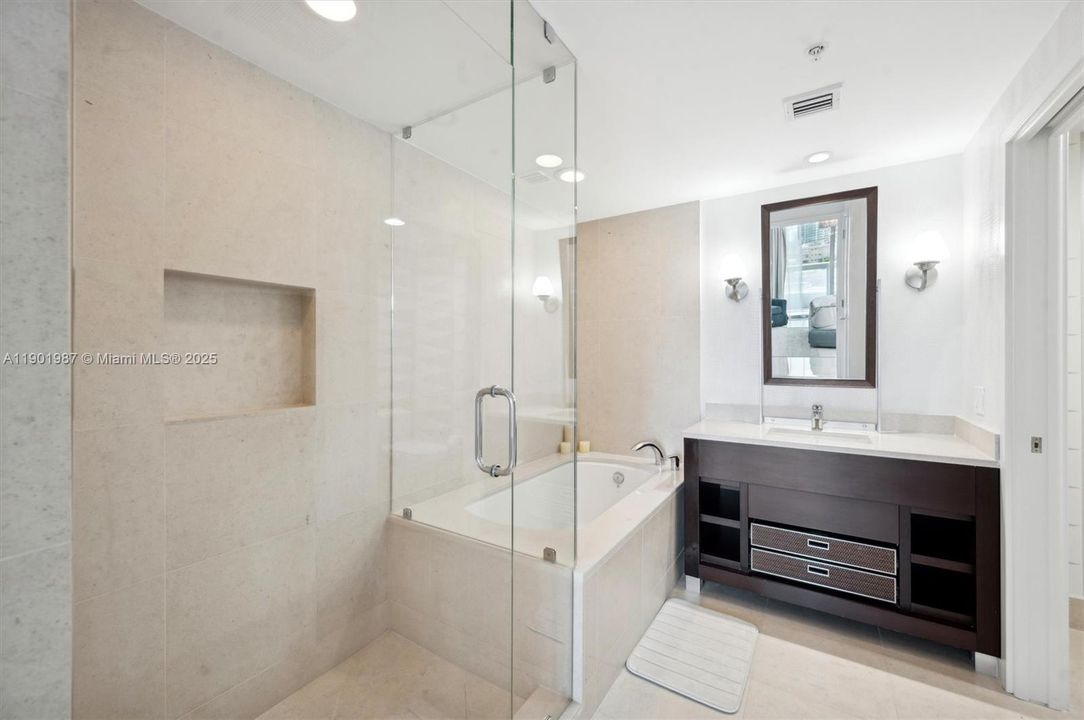 For Sale: $3,499,000 (3 beds, 3 baths, 2050 Square Feet)