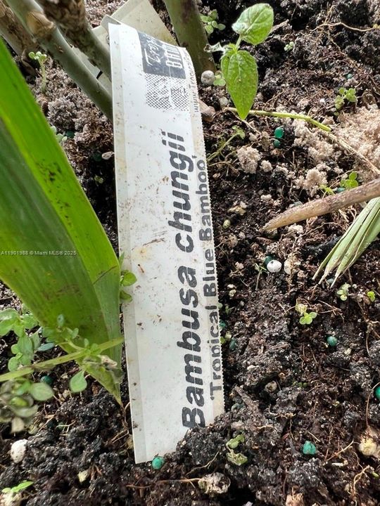 На продажу: $360,000 (2.00 acres)