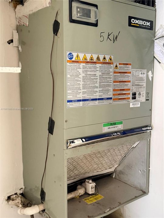 Recently Rented: $1,700 (1 beds, 1 baths, 715 Square Feet)