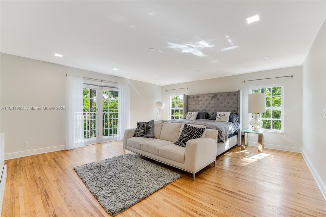 En Renta: $40,000 (5 camas, 4 baños, 3641 Pies cuadrados)