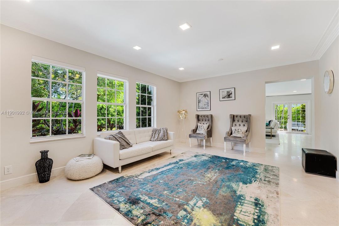 En Renta: $40,000 (5 camas, 4 baños, 3641 Pies cuadrados)