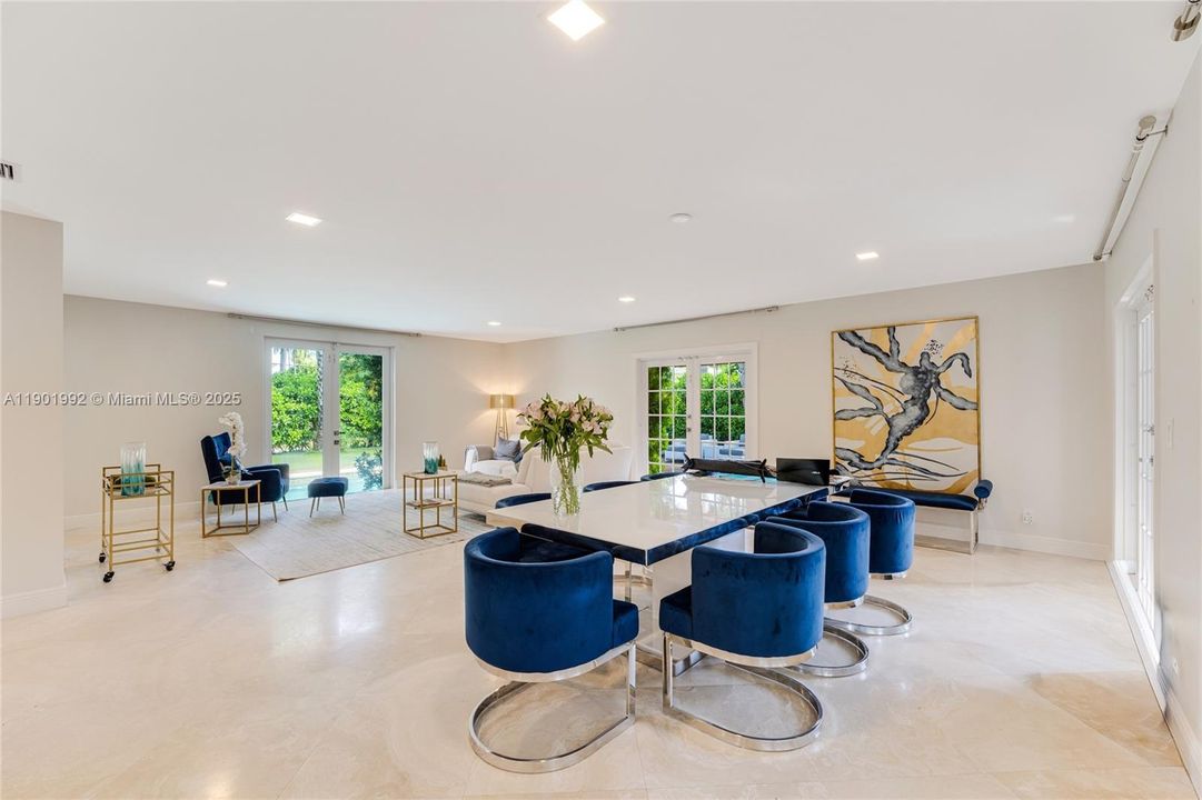 En Renta: $40,000 (5 camas, 4 baños, 3641 Pies cuadrados)