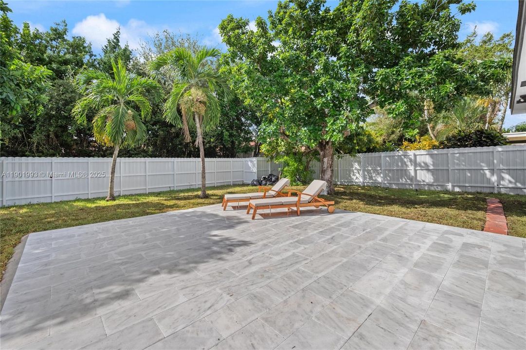 Activo con contrato: $885,000 (4 camas, 3 baños, 1919 Pies cuadrados)