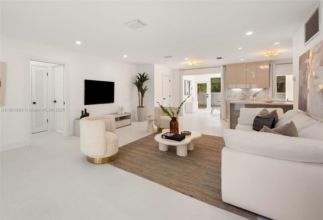 Activo con contrato: $885,000 (4 camas, 3 baños, 1919 Pies cuadrados)