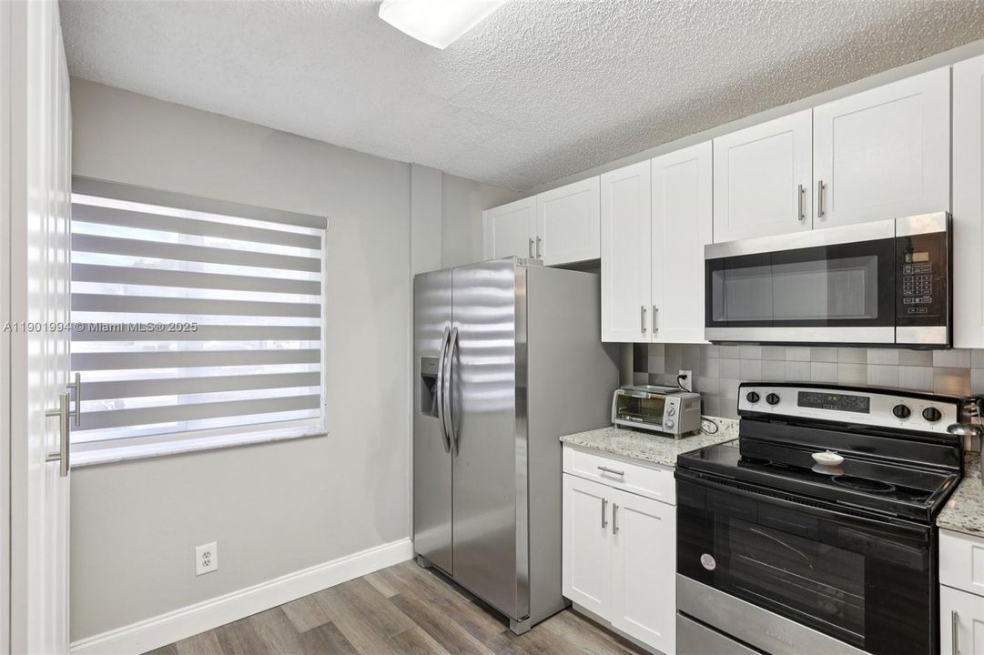 待售: $450,000 (3 贝兹, 2 浴室, 1361 平方英尺)