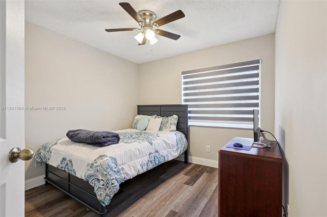 待售: $450,000 (3 贝兹, 2 浴室, 1361 平方英尺)