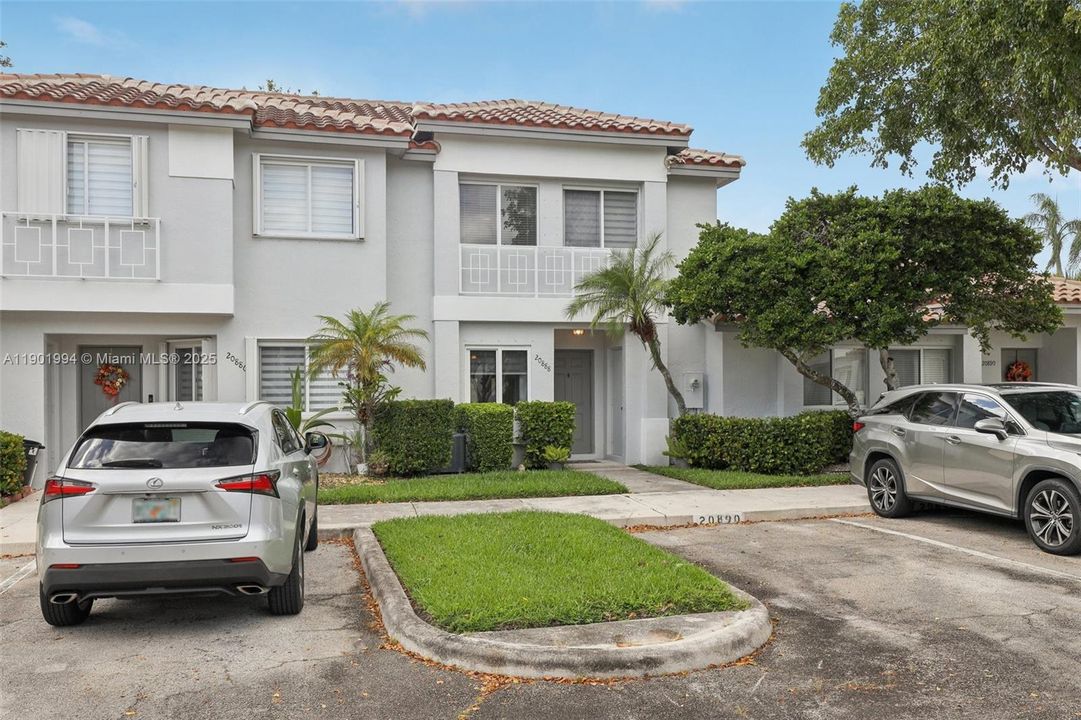 待售: $450,000 (3 贝兹, 2 浴室, 1361 平方英尺)