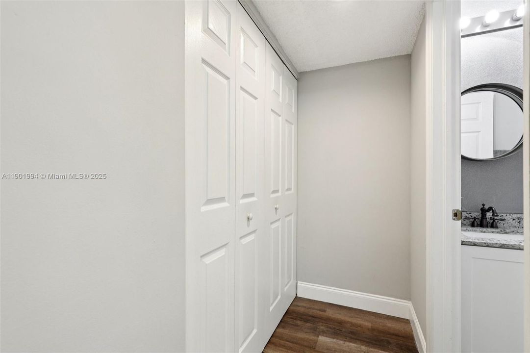 待售: $450,000 (3 贝兹, 2 浴室, 1361 平方英尺)