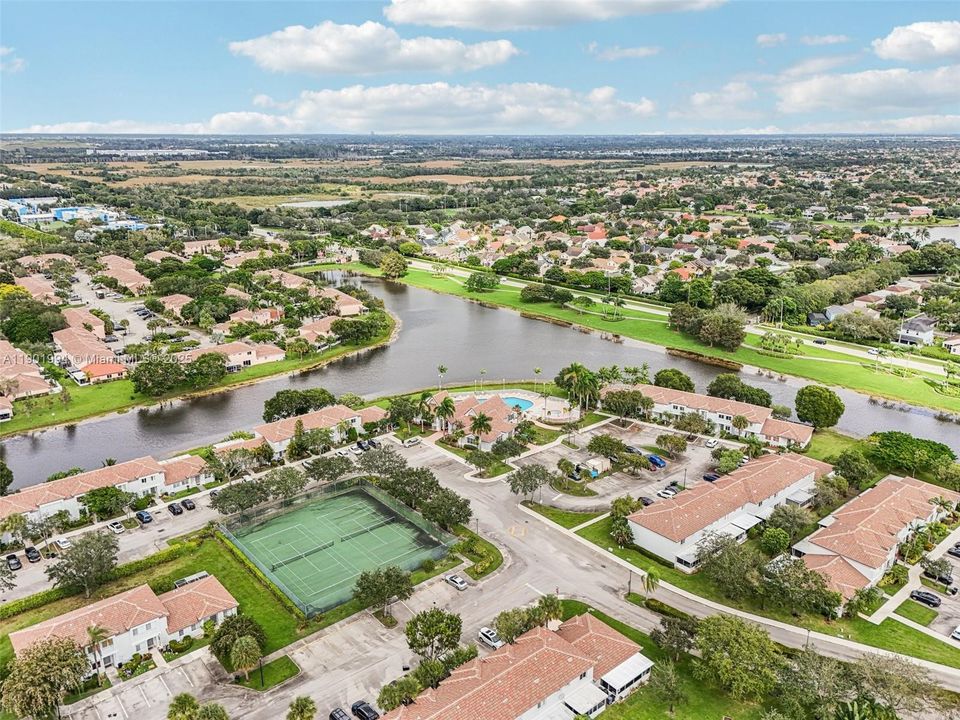 待售: $450,000 (3 贝兹, 2 浴室, 1361 平方英尺)