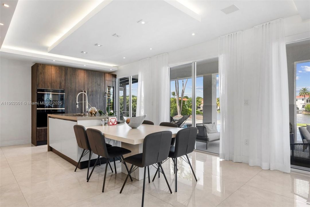 For Sale: $2,250,000 (5 beds, 4 baths, 3577 Square Feet)