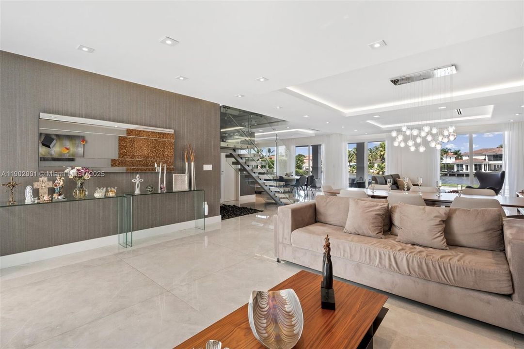 For Sale: $2,250,000 (5 beds, 4 baths, 3577 Square Feet)