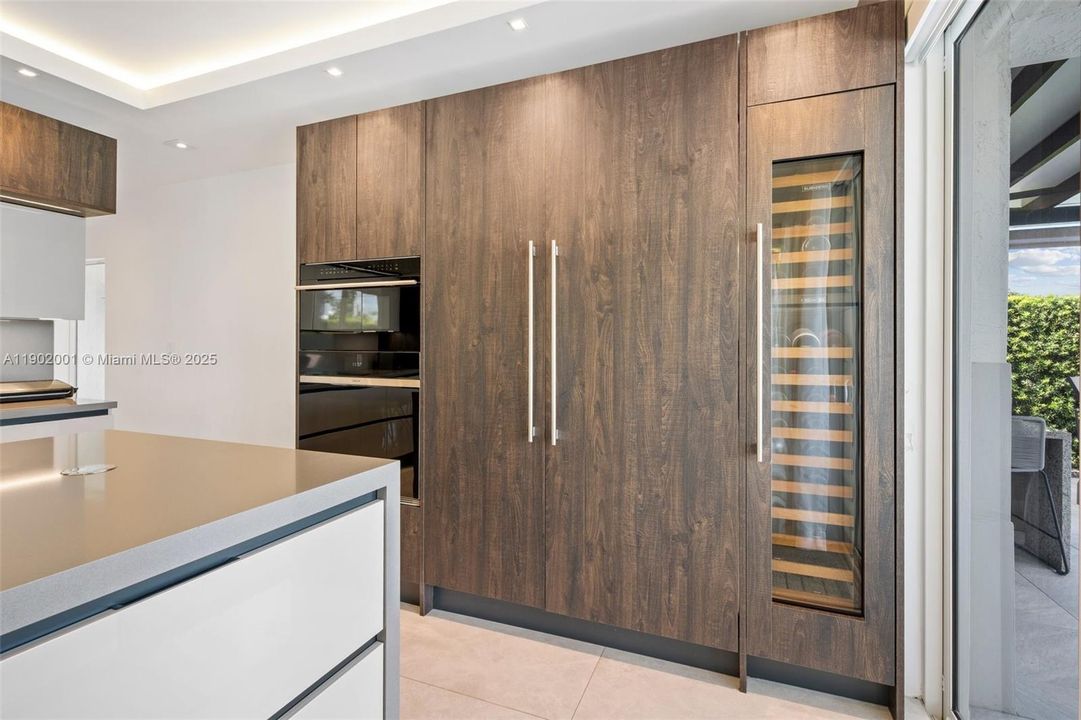 For Sale: $2,250,000 (5 beds, 4 baths, 3577 Square Feet)