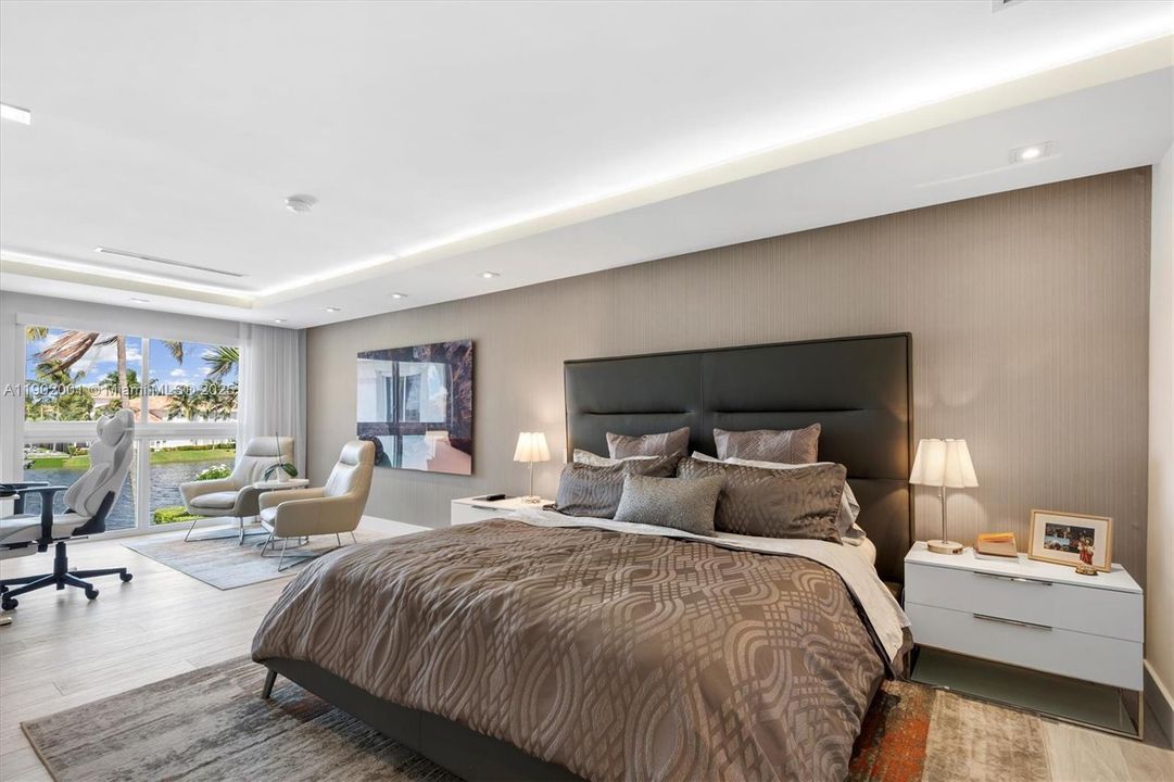 For Sale: $2,250,000 (5 beds, 4 baths, 3577 Square Feet)