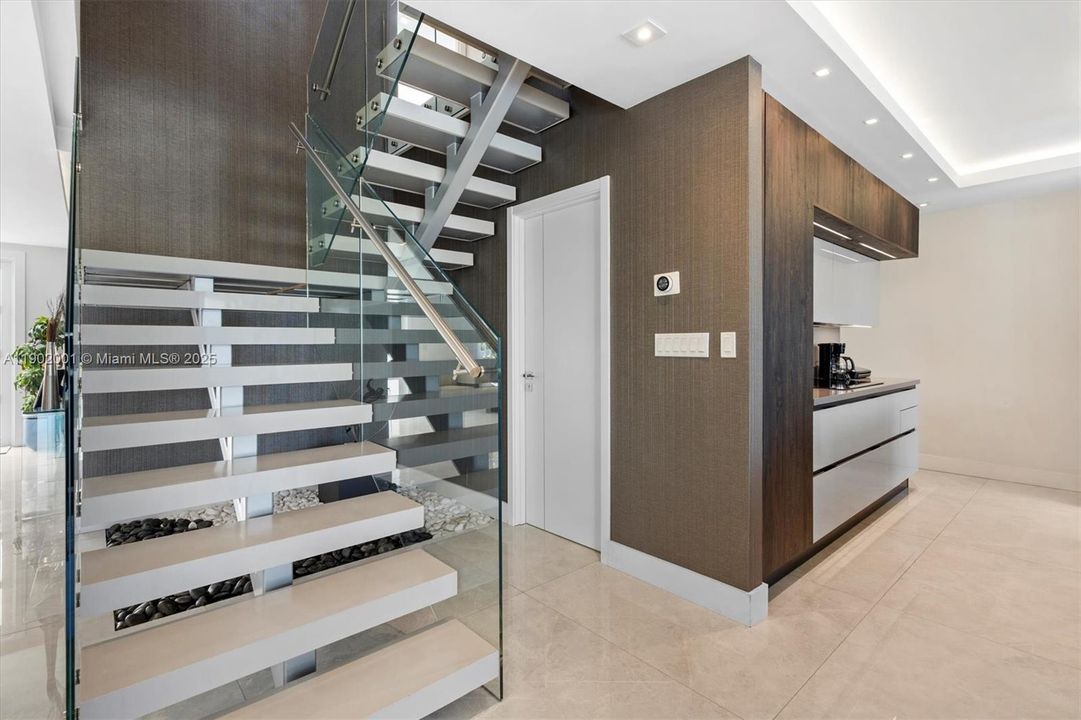 For Sale: $2,250,000 (5 beds, 4 baths, 3577 Square Feet)