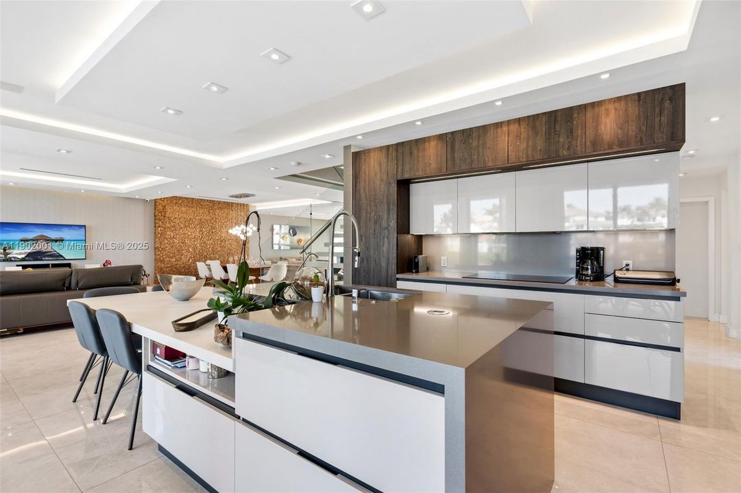 For Sale: $2,250,000 (5 beds, 4 baths, 3577 Square Feet)