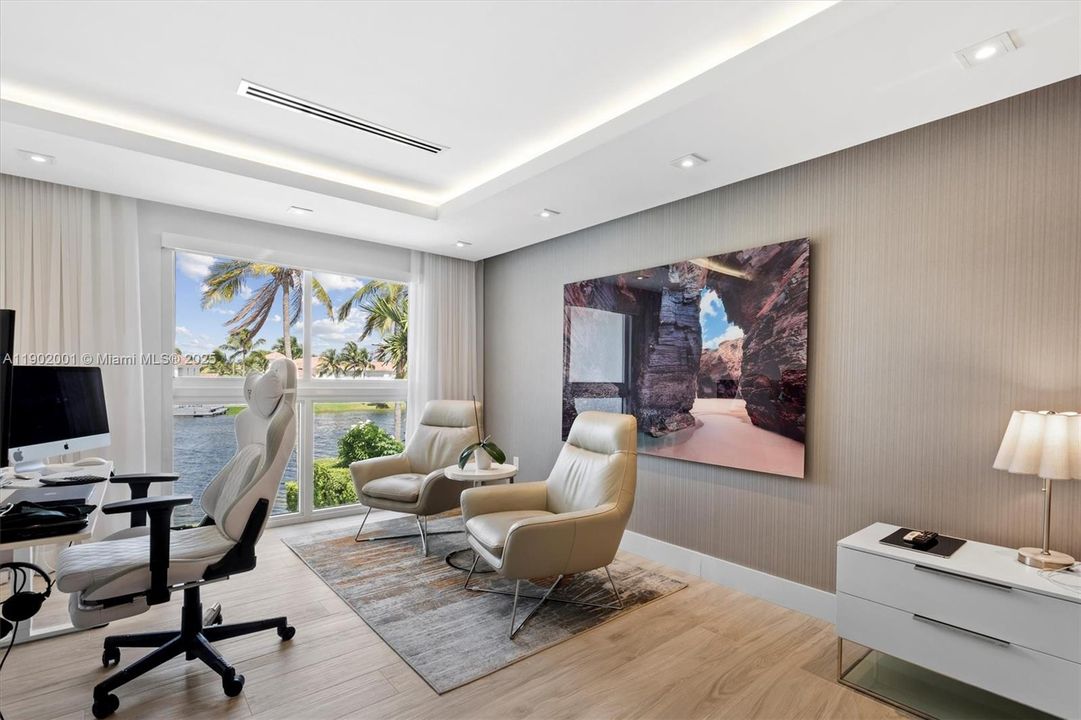 For Sale: $2,250,000 (5 beds, 4 baths, 3577 Square Feet)