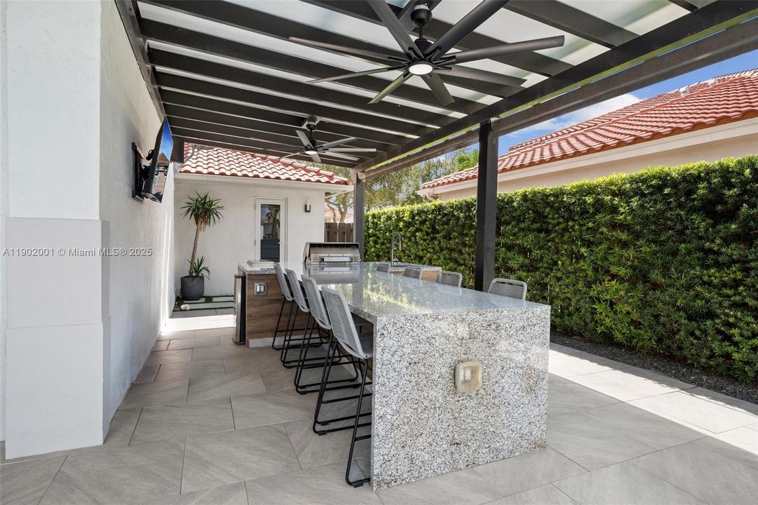 For Sale: $2,250,000 (5 beds, 4 baths, 3577 Square Feet)